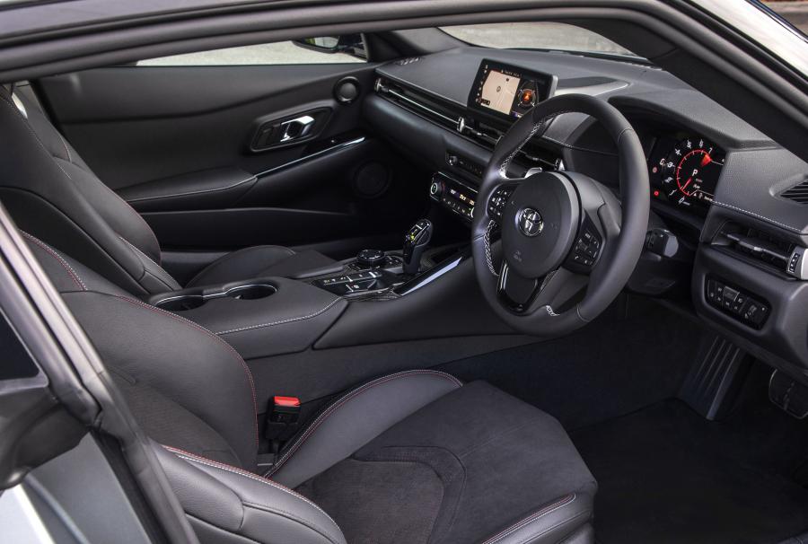 Интерьер Toyota GR Supra GTS (A90) 2019 года  (AU) (фото 8 из 34)